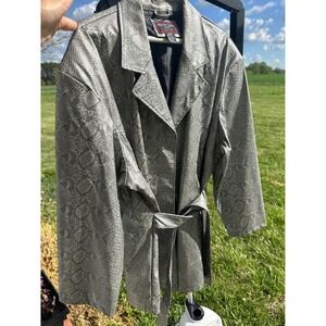 Neutral Zone Plus Women Grey Snakeskin Faux Leather Belted Trench Coat Size 24W